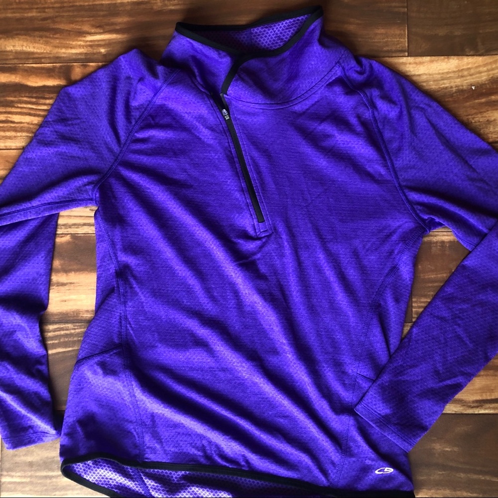 Athletic pull over - light weight